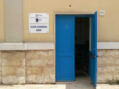 L'ingresso della palestra del Club scherma Bari, l� dove si allena il 21enne Vito Capuano, vincitore dell'ultima Coppa Italia di scherma